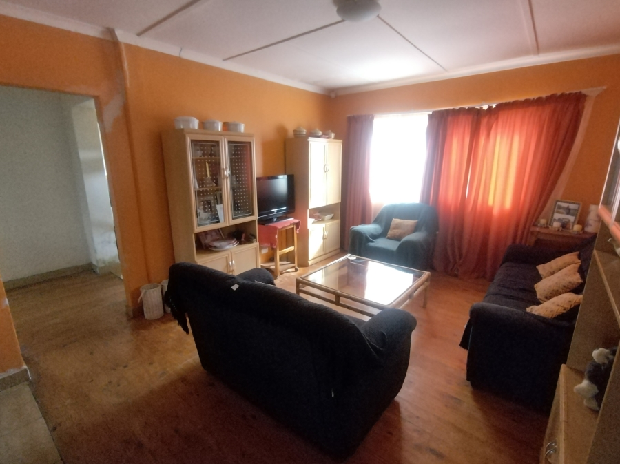6 Bedroom Property for Sale in Kruisfontein Eastern Cape